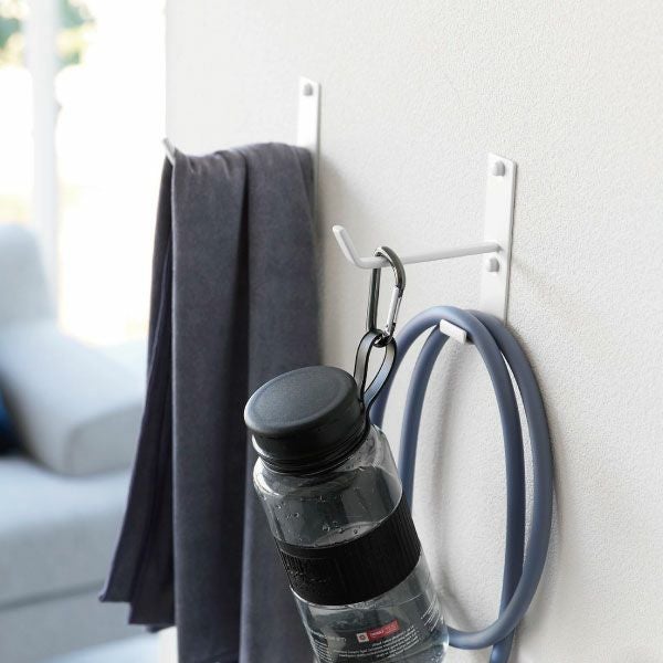 山崎実業 石こうボード壁対応ウォールヨガマットハンガー フック付き タワー tower | インテリア雑貨・タワーシリーズ