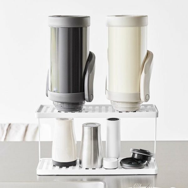 山崎実業 トレー付きジャグボトル＆グラススタンド タワー 2段 tower | キッチン雑貨・タワーシリーズ