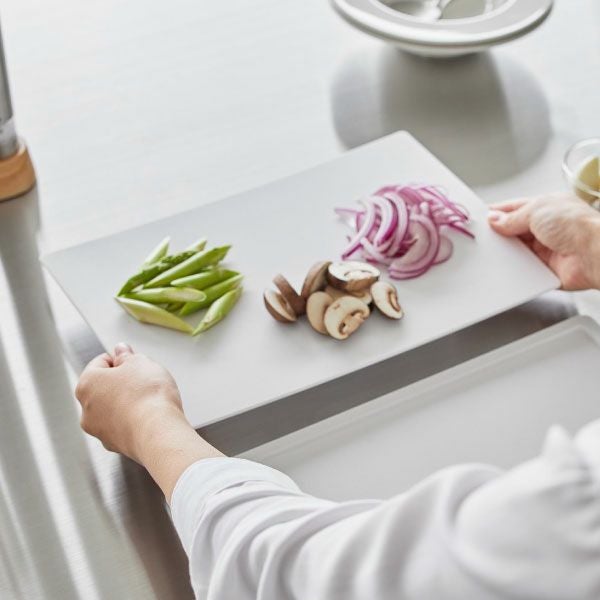 山崎実業 抗菌シートまな板 tower | キッチン雑貨・タワーシリーズ