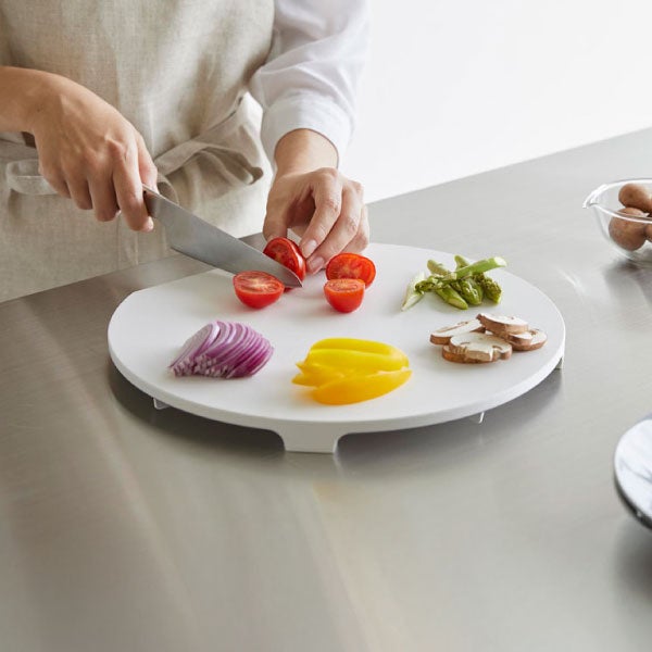 山崎実業 食洗機対応 マグネット抗菌まな板 タワー ラウンド tower | キッチン雑貨・タワーシリーズ