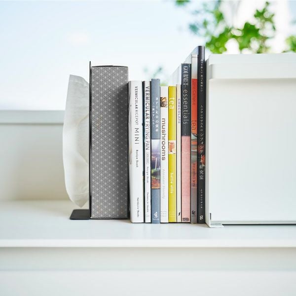山崎実業 ティッシュが引き出せるブックエンド tower | インテリア雑貨・タワーシリーズ