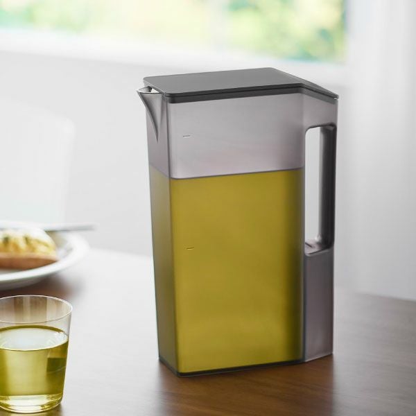 山崎実業 ハンドル付きスリム冷水筒 タワー 2L tower | キッチン雑貨・タワーシリーズ