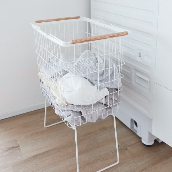 山崎実業 折り畳み脚付きランドリーバスケット tosca | インテリア雑貨・トスカシリーズ