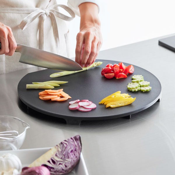 山崎実業 食洗機対応 マグネット抗菌まな板 タワー ラウンド Ｌ | キッチン雑貨・タワーシリーズ