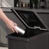 新輝合成 密閉ペダルダストボックス 30L | インテリア雑貨・ゴミ箱